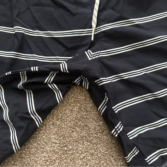 Quiksilver Waterman Lighthouse Volleys Navy Blue Striped Swim Shorts Mens Sz XXL - Picture 9 of 16